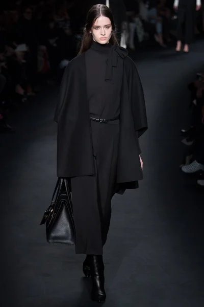 Look 35